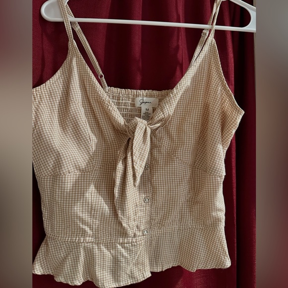 Front-tie summer top - Picture 1 of 1